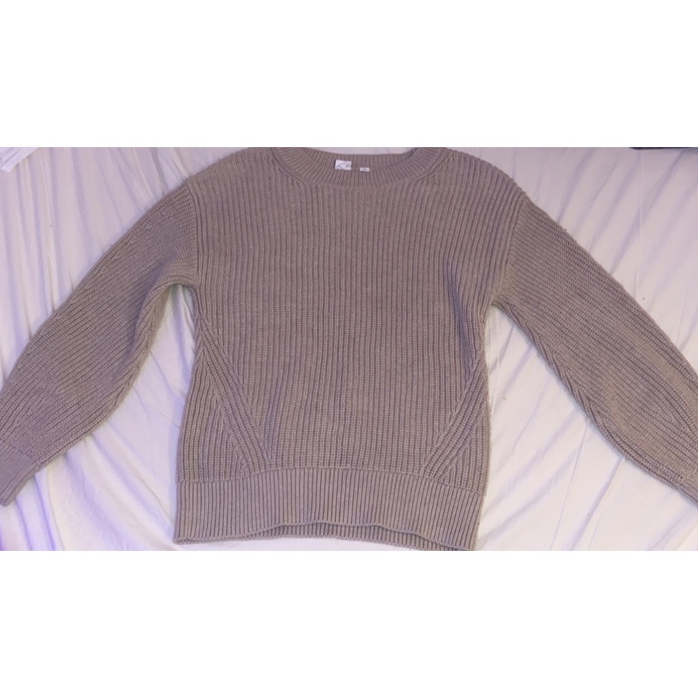 Gap cream sweater